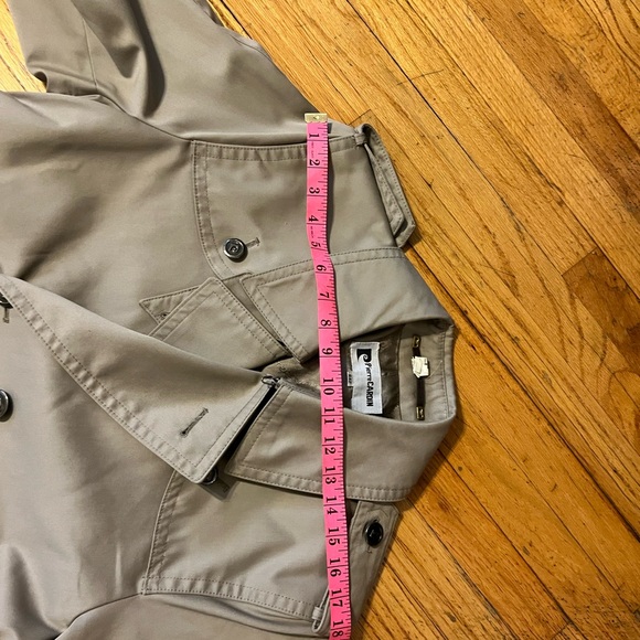 Beautiful vintage Pierre Cardin trench coat in great condition size B42 (SM) - Picture 13 of 16